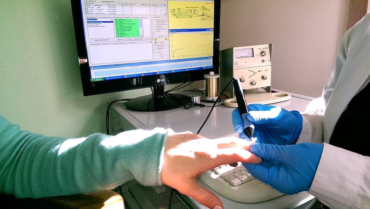 EAV nach Dr. Voll — Elektroakupunktur nach Dr. Voll in der Naturheilpraxis Karra
